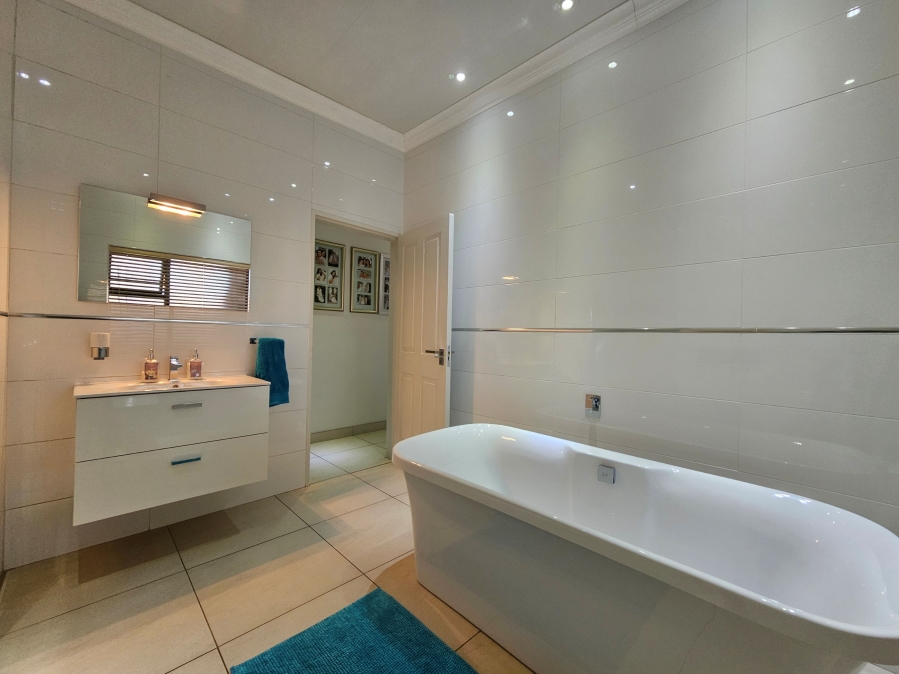 2 Bedroom Property for Sale in Flamwood North West